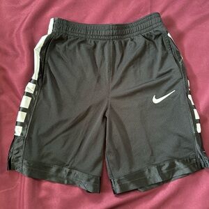 Nike black boys size L shorts